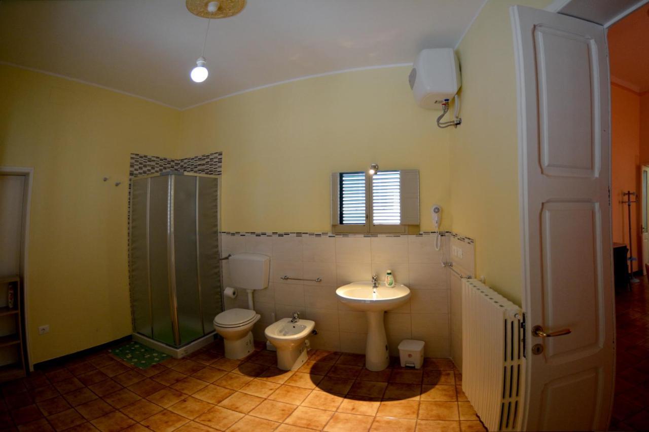 レヴェラーノ La Torre Bed & Breakfast エクステリア 写真